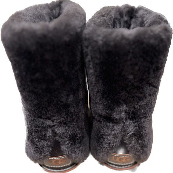 UGG Shearling leather boots - Picture 2 of 5